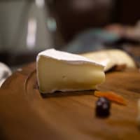 <p>Brie cheese</p>