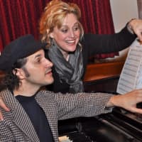 <p>Chris Coogan and Michelle Grace will perform Sunday in a holiday concert at Cobbs Mill Inn in Weston. </p>