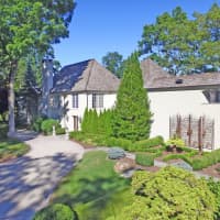 Weston House Features Iconic Pool, Breathtaking Views In Saugatuck Valley