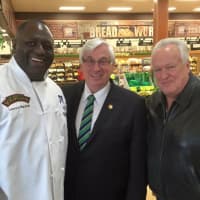 <p>Former N.Y. Giant Leonard Marshall, an equity owner of The Original Soupman, at Shop Rite in Ramsey with Mahwah Mayor Bill Laforest and Mahwah resident Mark Smith.</p>