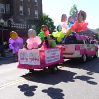 <p>The Bronxville business provided musical entertainment to the parade crowd.</p>