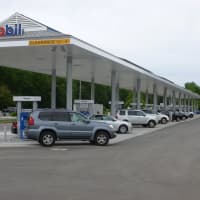 <p>Cars filling up Thursday at the renovated rest stop on I-95 northbound between Darien and Norwalk.</p>