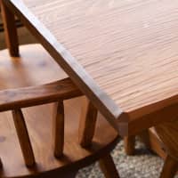 <p>A table and chair from Hunt shows superior craftsmanship.</p>