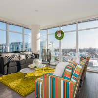 <p>Postmark Apartments feature state of the art amenities and incredible views of Harbor Point</p>