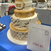 <p>Dogwoods are the focus for Sweet Cakes baker Suzette DeSousa for Fairfield&#x27;s 375th.</p>