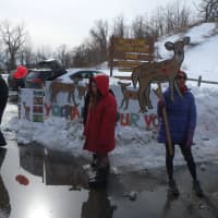 <p>Croton-on-Hudson residents protest the deer culling that began at Teatown Friday night. </p>