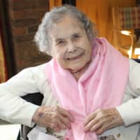 <p>A Waveny LifeCare Network patient shows off her new scarf.</p>