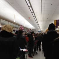 <p>There were lengthy lines at Stop and Shop in New Rochelle. </p>