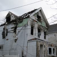 <p>The roof of the Mount Vernon house was completely destroyed.</p>