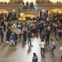 <p>The crowds are building Wednesday at Grand Central Terminal after service was suspended at 9:30 a.m. </p>