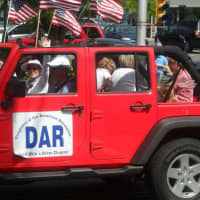 <p>The Daughters of the American Revolution join the parade. </p>