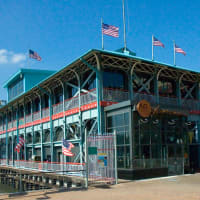 <p>X2O Xaviars on the Hudson in Yonkers has amazing views of the Hudson River.</p>