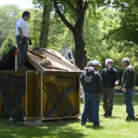 <p>Trimpin with the help of Caramoor&#x27;s grounds and facilities crews gets the Pianohouse structure completed.</p>