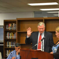 <p>John Goetz takes his oath of office as Katonah-Lewisboro&#x27;s interim schools superintendent.</p>