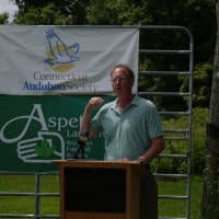 <p>Alexander Brash, president of the Connecticut Audubon Society, speaks in Easton on Monday about the State of the Birds in Connecticut. </p>