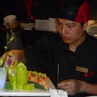 <p>Red Plum offers Asian cuisine, hibachi and a lounge. </p>