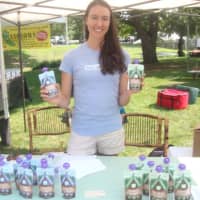 <p>Michelle Leutzinger of Munk Pack said that selling at the Rowayton Farmers Market has allowed the Stamford-based company to introduce its oatmeal products to more customers.</p>