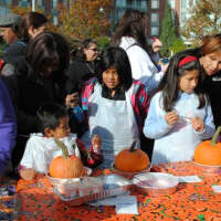 <p>Children and families can participate in the pumpkin parade. </p>