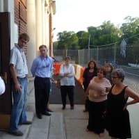 <p>Faculty, school board members and residents toured Murray Avenue Wednesday. </p>