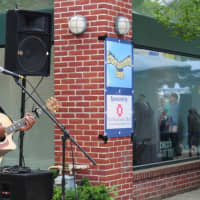 <p>Live entertainment was provided by Andrew Bordeaux, who grew up in Mount Kisco.</p>