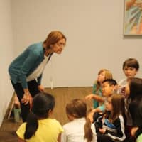 <p>Students broke up into small groups, toured the museum and discussed works of art. </p>
