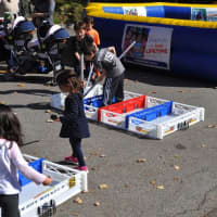 <p>Box games were provided for the kids. </p>