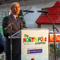 <p>DreamWorks Animation President and CEO Jeffrey Katzenberg welcomes the crowd at the launch of DreamWorks Animations North Pole Adventure.</p>