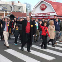 <p>Stamford Mayor David Martin, center, leads the dignitaries during the parade.</p>