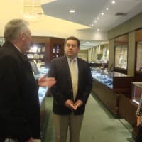 <p>Rilling and Stocker chat with Jeff Roseman of David Harvey Jewelers on Wall Street.</p>