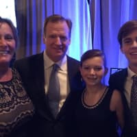 <p>Dawn Edgar, second from right, met NFL Commissioner Roger Goodell at the Arthritis Foundation banquet.</p>
