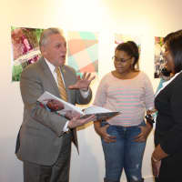 <p>Mayor Rilling with student artists at the Silvermine Arts Center</p>
