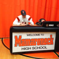<p>Parkinson officially signs to Princeton.</p>