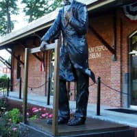 <p>A statue of Abraham Lincoln at the Lincoln Depot Museum</p>