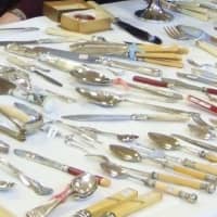 <p>The show will feature collectibles such as knives.</p>