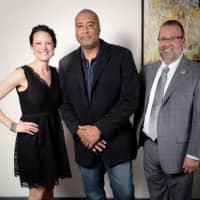 <p>Nikki Hahn, JLCW president; Bernie Williams; and Mark Hersh, executive manager, Pepe Infiniti.</p>