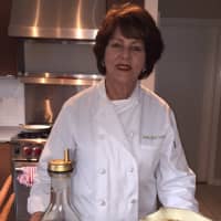 <p>Kosher caterer Avril Kaye shows off her sweet potato kugel for Passover.</p>