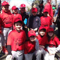 <p>Little Leaguers gathered are ready to plau ball.</p>