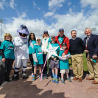 <p>Ken Shephard (former General Manager of Bridgeport Bluefish), Katie Banzhaf of STAR, BB Bluefish, Miss Teen CT Usa Syndey West, the Oconnor family of Darien (Chairpersons of the Walk), State Senator Bob Duff and Norwalk Mayor Harry Rilling</p>