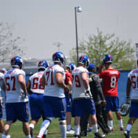 <p>Sean Donnelly (71) practices a play during the Giants&#x27; rookie training camp.</p>