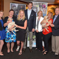 <p>Giants quarterback Eli Manning (center) with PepsiCo employees representing the companys Gatorade brand, a Diamond sponsor and longtime Guiding Eyes supporter. </p>