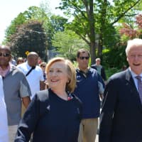 <p>Bill and Hillary Clinton march in New Castle&#x27;s Memorial Day parade in downtown Chappaqua</p>