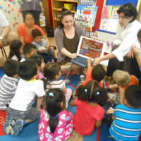 <p>Children and parents of the First Steps Little School in Ossining participate in the Katonah Museum of Arts ArteJuntos/ArtTogether program.</p>