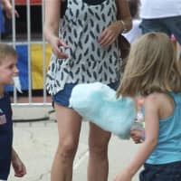 <p>There&#x27;s nothing like a bite out of someone else&#x27;s cotton candy.</p>