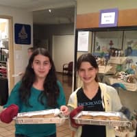 <p>Scarsdale teens Netali Zaff and Alexandra Fogel will donate fresh baked goods to shelters.</p>