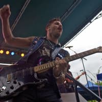 <p>Michael Franti and Spearhead wow the crowd at Columbus Park.</p>
