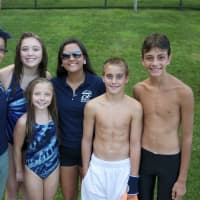 <p>The Cortlandt Swim and Dive team poses for a photo.</p>