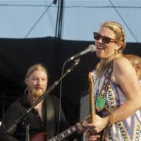 <p>Susan Tedeschi sings during an electric performance of Sly &amp; the Family Stone&#x27;s &quot;Higher.&quot;</p>