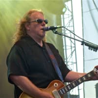 <p>Warren Haynes, featuring Railroad Earth, on the main stage. </p>
