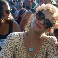 <p>Massive crowds turn out to see Saturday&#x27;s lineups at Bridgeport&#x27;s gathering of the Vibes festival.</p>