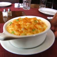<p>Serve up this mac &amp; cheese recipe for Christmas dinner this year. The recipe is courtesy of Emma&#x27;s Ale House in White Plains.</p>